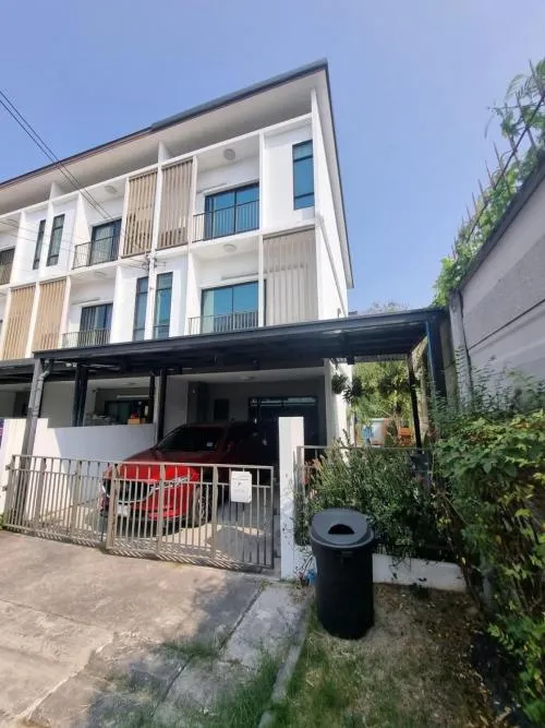 ขายทาวน์เฮ้าส์/ทาวน์โฮม  พาทิโอ ศรีนครินทร์ - พระราม 9 หัวหมาก เขต บางกะปิ กรุงเทพ CX-122947