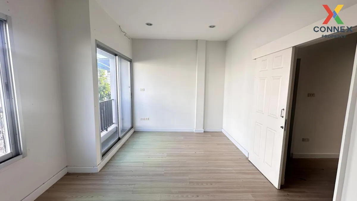 For Sale Townhouse/Townhome  , Metrotown 3 Huai Wang Nong , Rai N