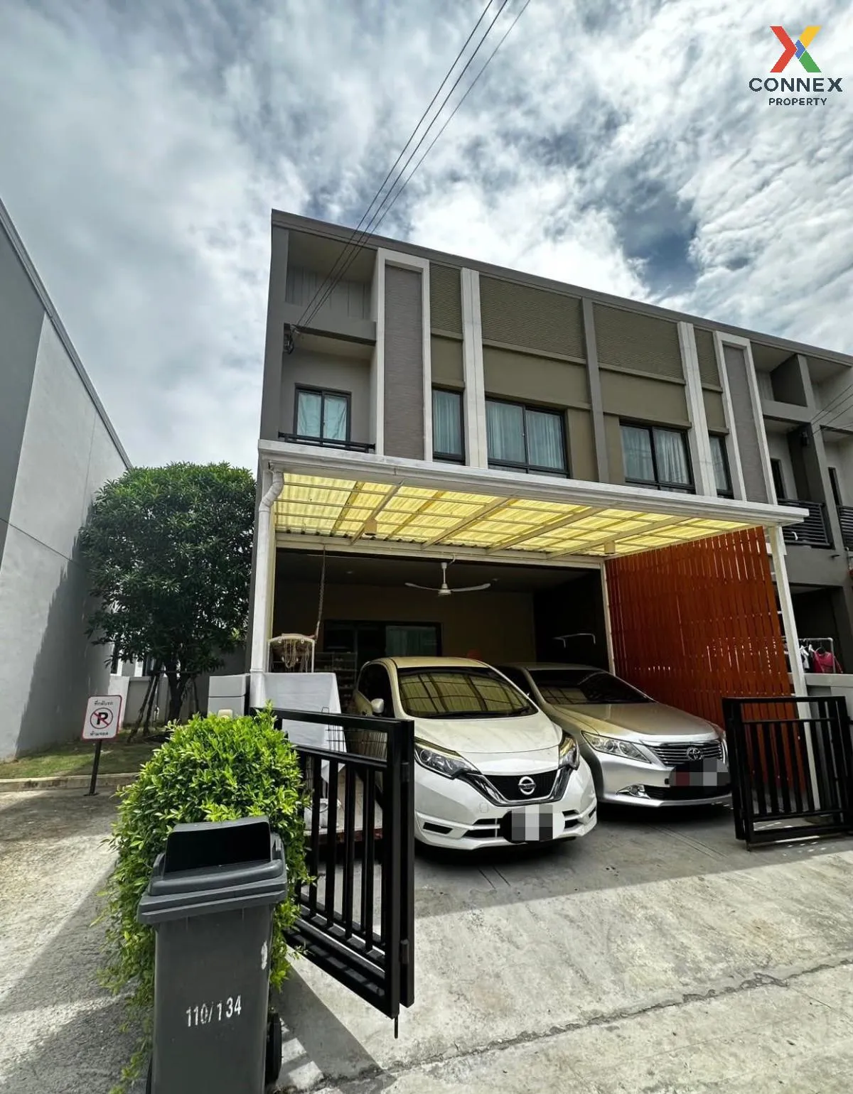 For Rent Townhouse/Townhome  , V Compound Tiwanon-Rangsit , corne 1