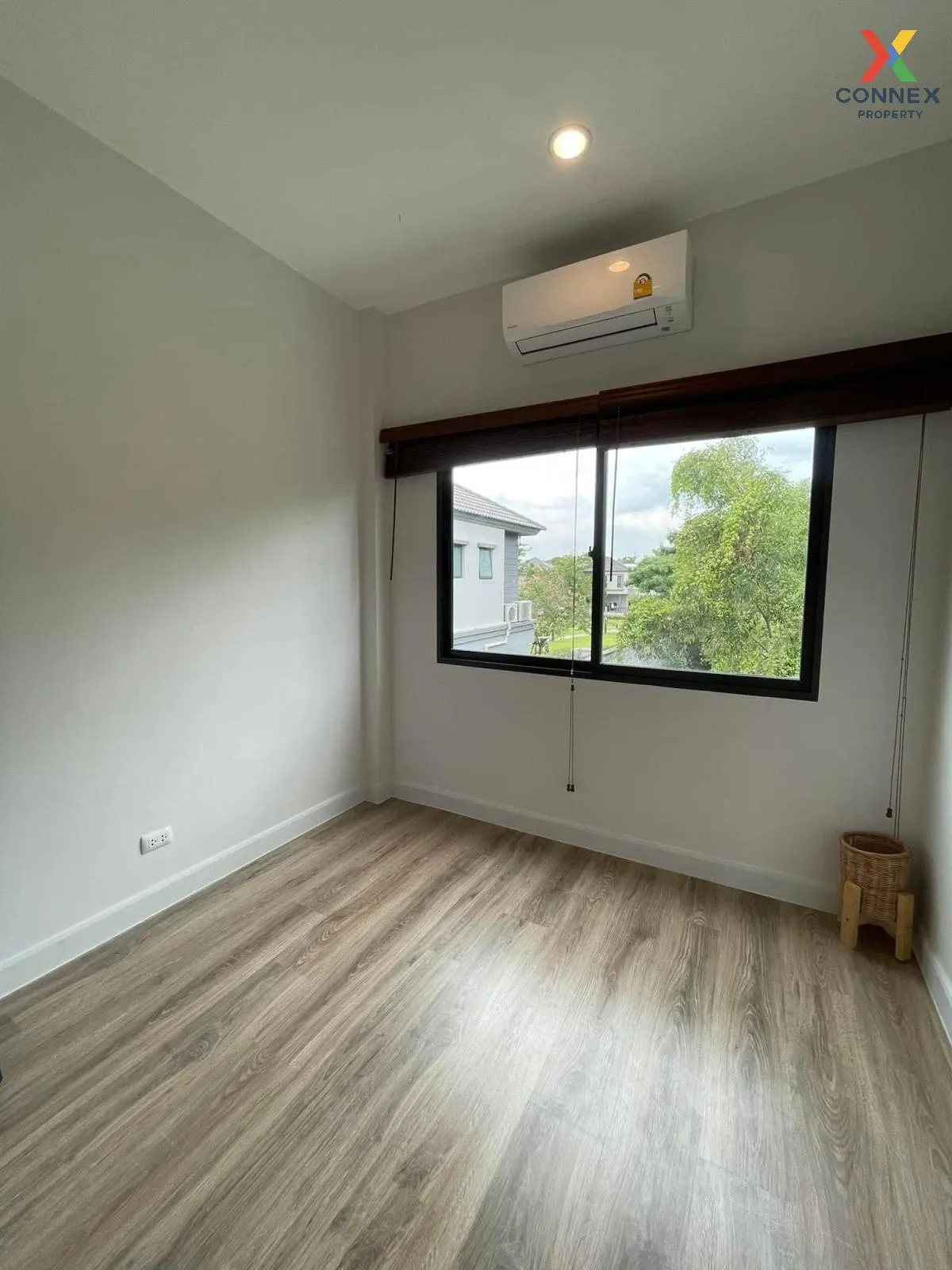 For Rent Townhouse/Townhome  , V Compound Tiwanon-Rangsit , corne