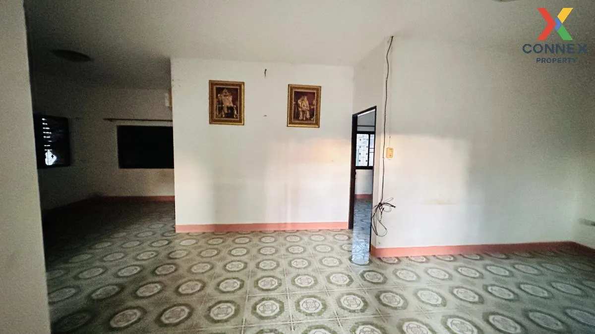 For Sale House , Duangruthai , corner unit , Saen Suk , Warin Cha