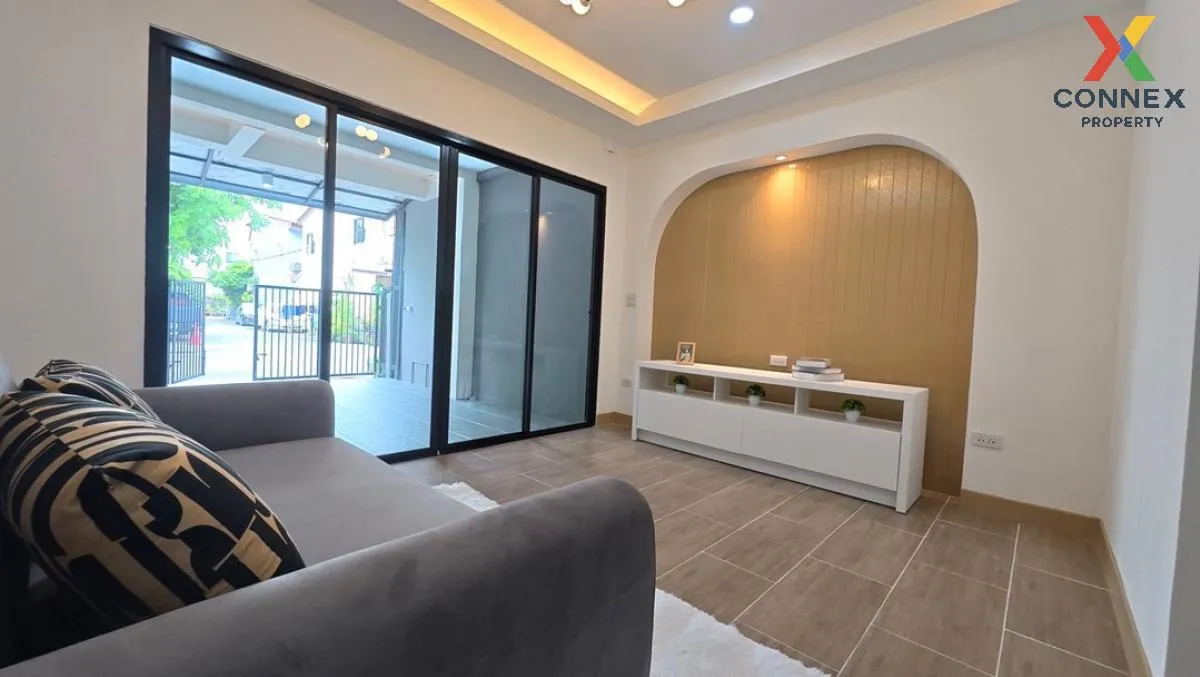 ขายทาวน์เฮ้าส์/ทาวน์โฮม  บ้านวรางกูล เลียบคลองสอง บางชัน เขต คลอง