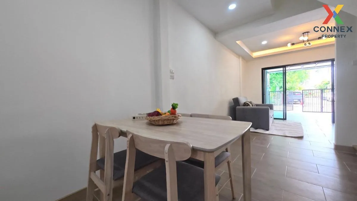 ขายทาวน์เฮ้าส์/ทาวน์โฮม  บ้านวรางกูล เลียบคลองสอง บางชัน เขต คลอง