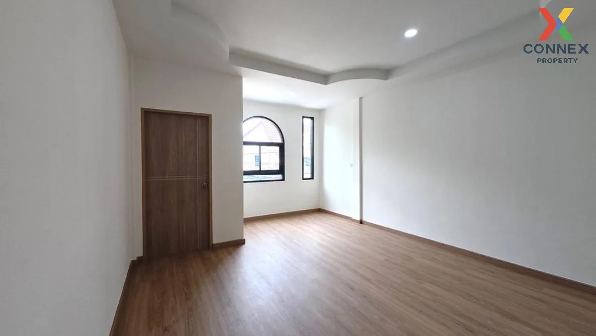 ขายทาวน์เฮ้าส์/ทาวน์โฮม  บ้านวรางกูล เลียบคลองสอง บางชัน เขต คลอง