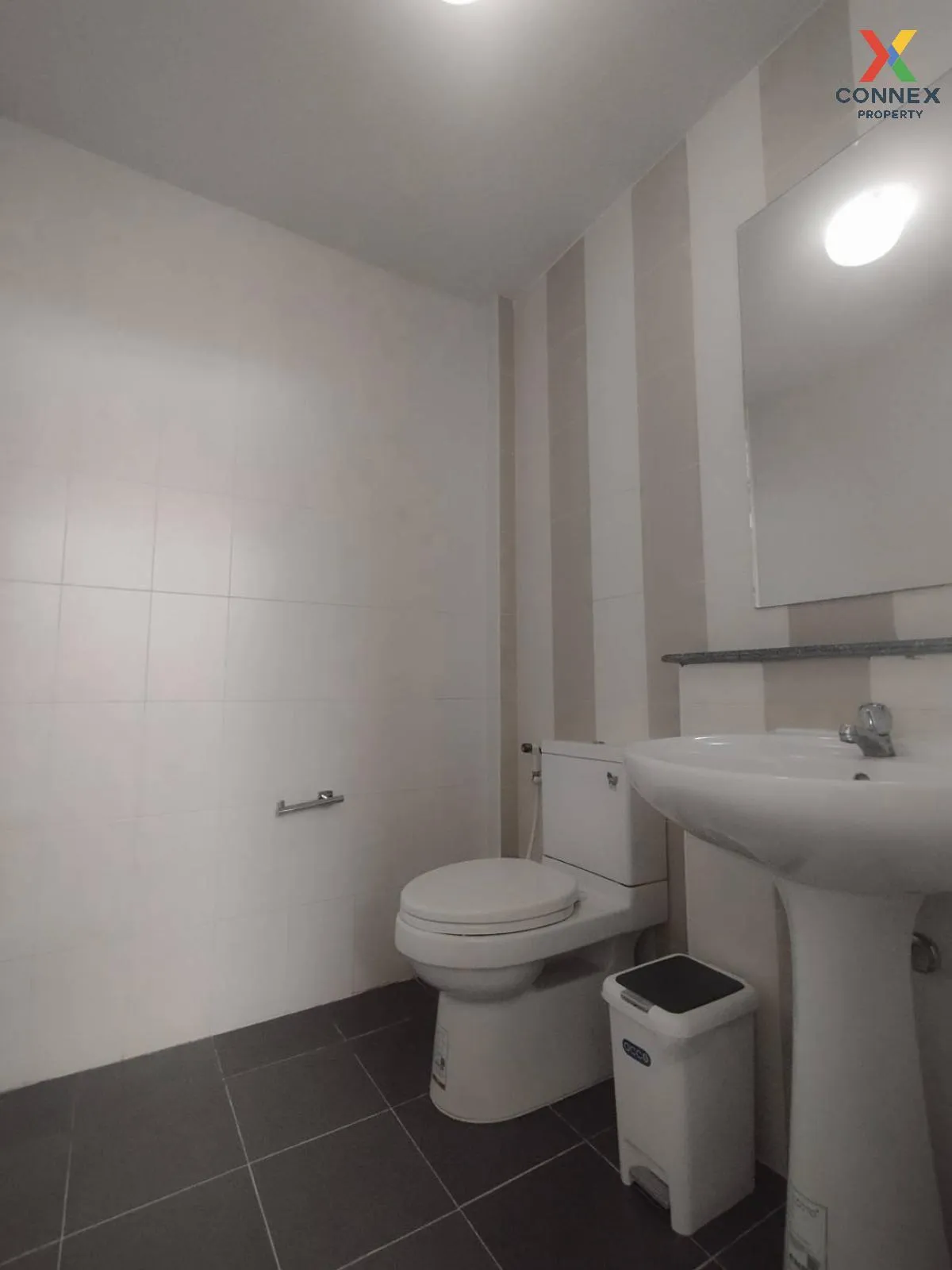 ขายทาวน์เฮ้าส์/ทาวน์โฮม   ฟลอร่าวิลล์ ศรีนครินทร์-เทพารักษ์ บางเม