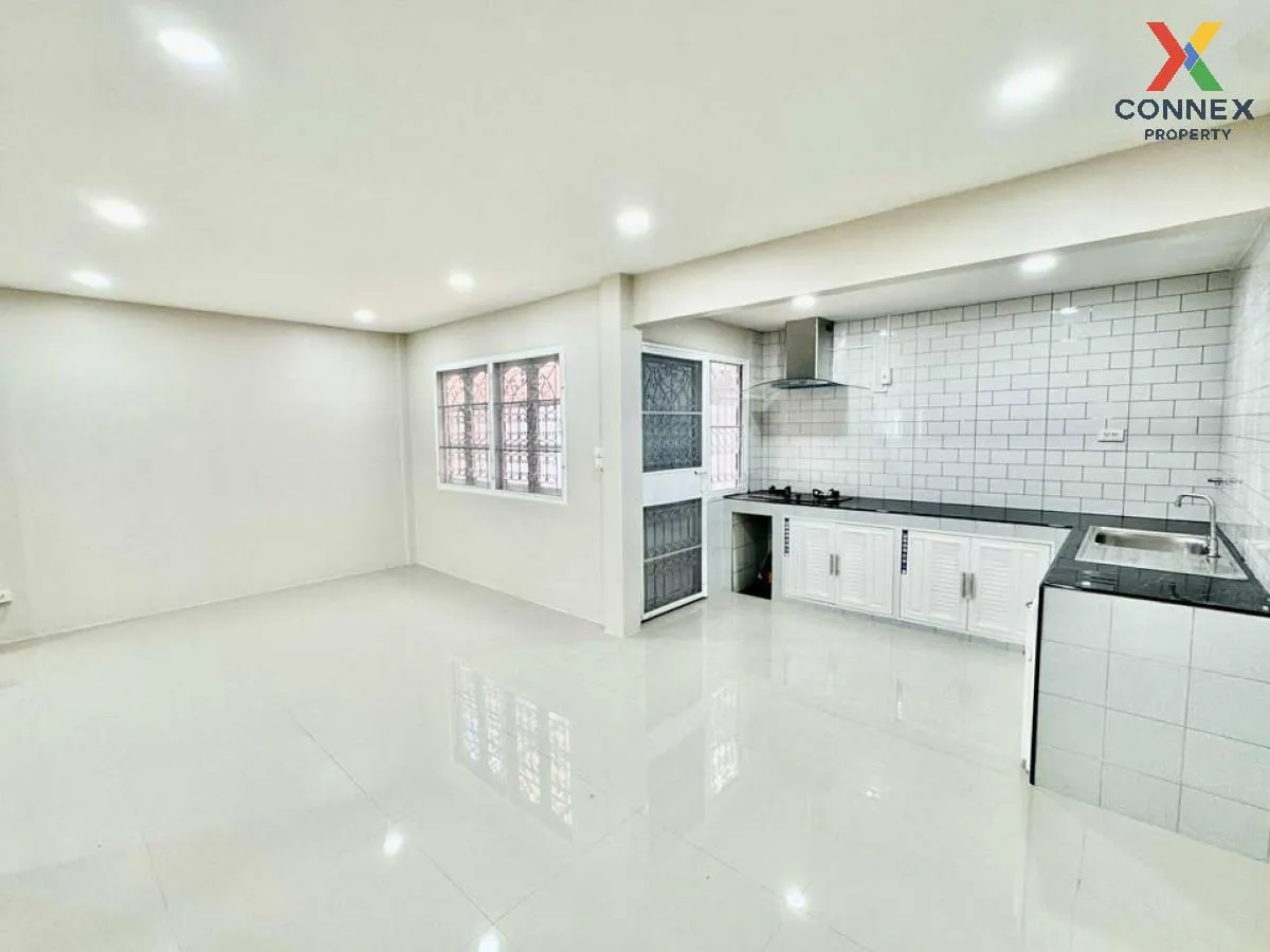 ขายทาวน์เฮ้าส์/ทาวน์โฮม  ทิพย์นคร นนทบุรี MRT-แยกติวานนท์ บางเขน 