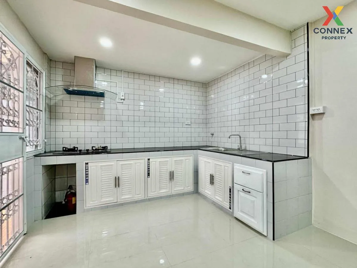 ขายทาวน์เฮ้าส์/ทาวน์โฮม  ทิพย์นคร นนทบุรี MRT-แยกติวานนท์ บางเขน 