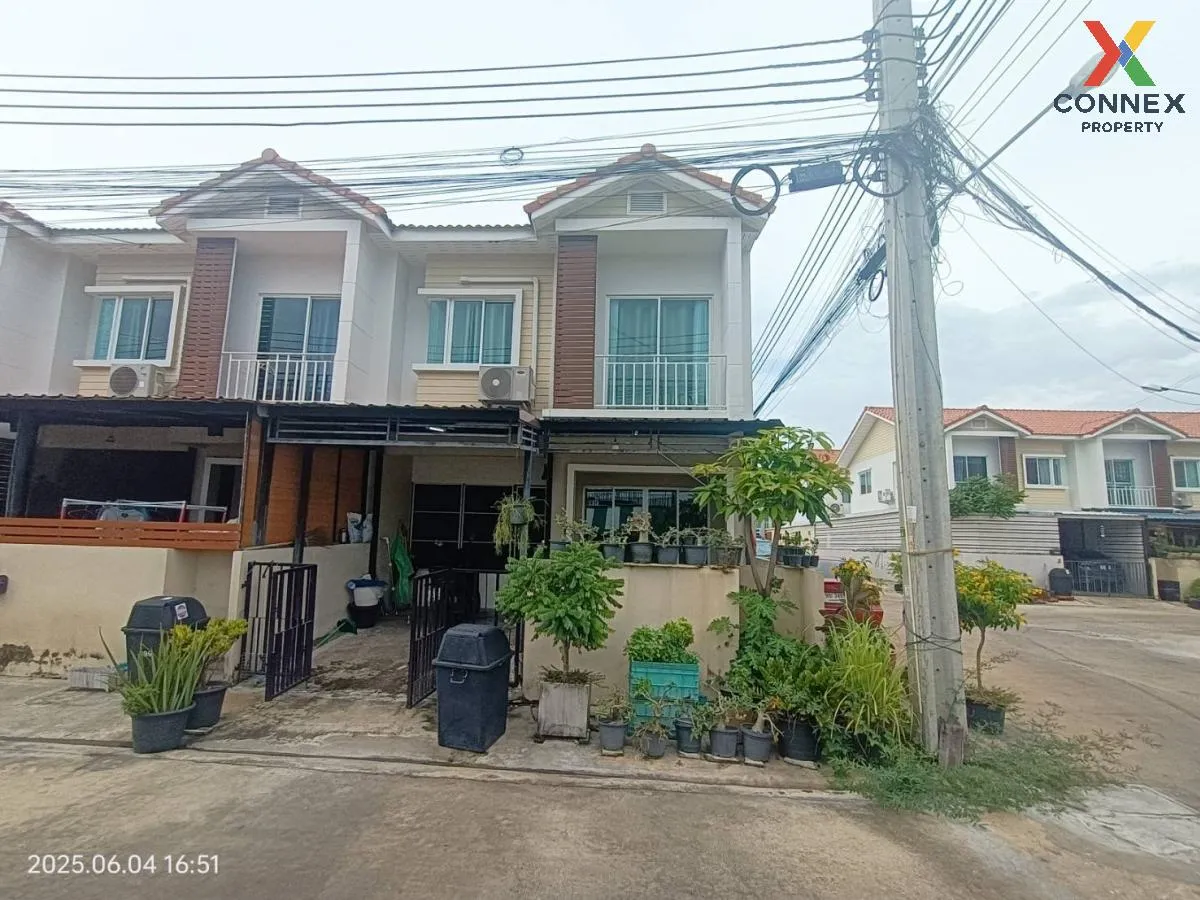 For Sale Townhouse/Townhome  , Poomjainivate 3 , corner unit , Na 1