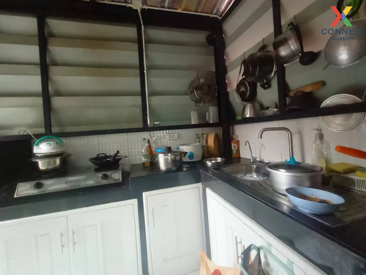 For Sale Townhouse/Townhome  , Poomjainivate 3 , corner unit , Na