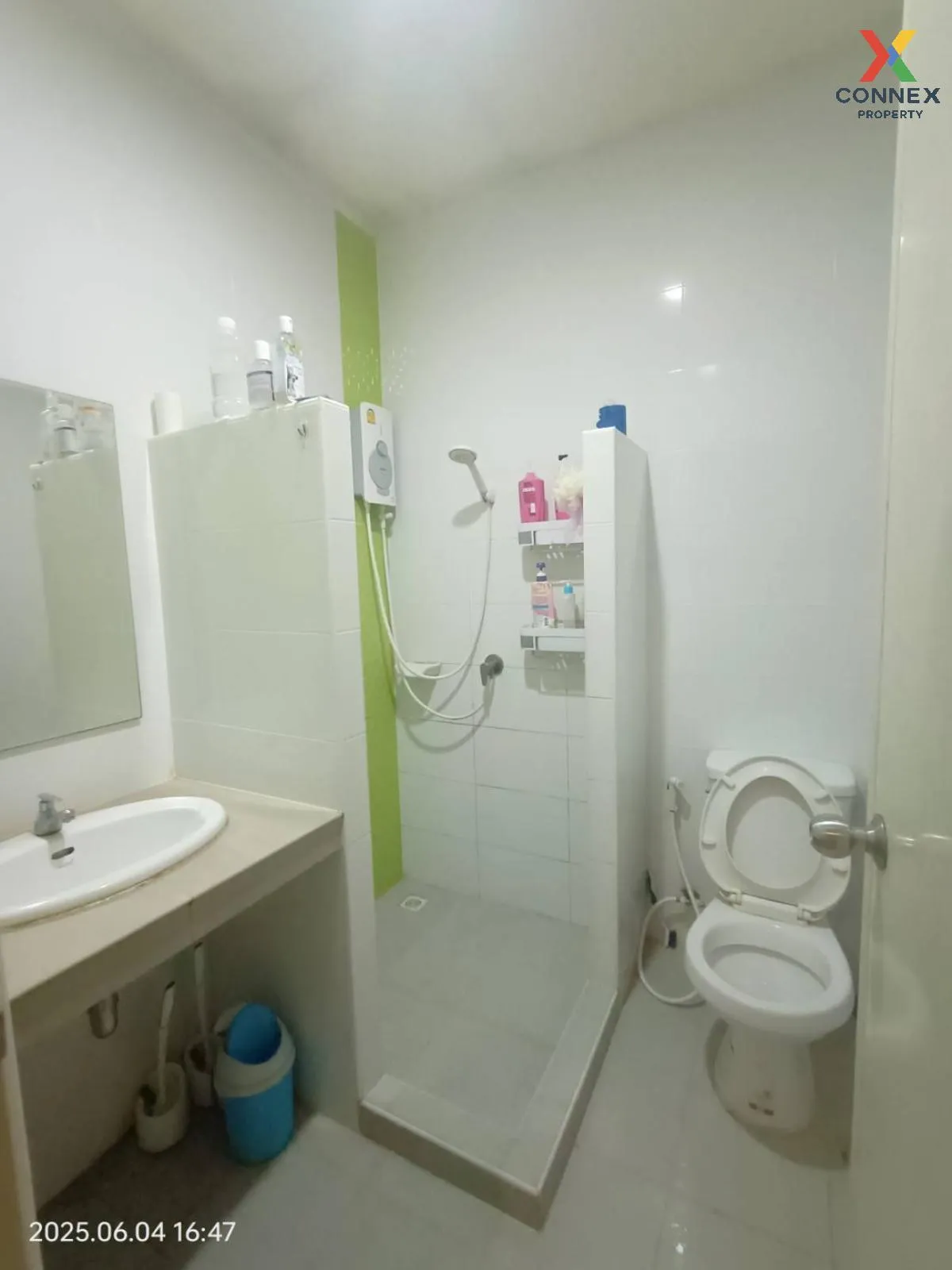 For Sale Townhouse/Townhome  , Poomjainivate 3 , corner unit , Na