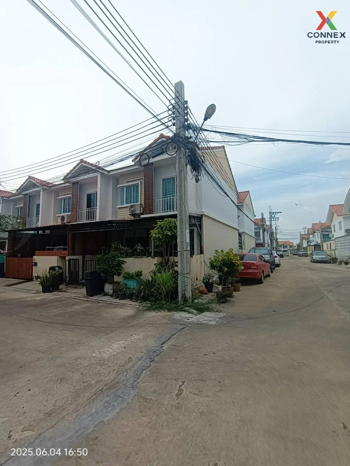 For Sale Townhouse/Townhome  , Poomjainivate 3 , corner unit , Na