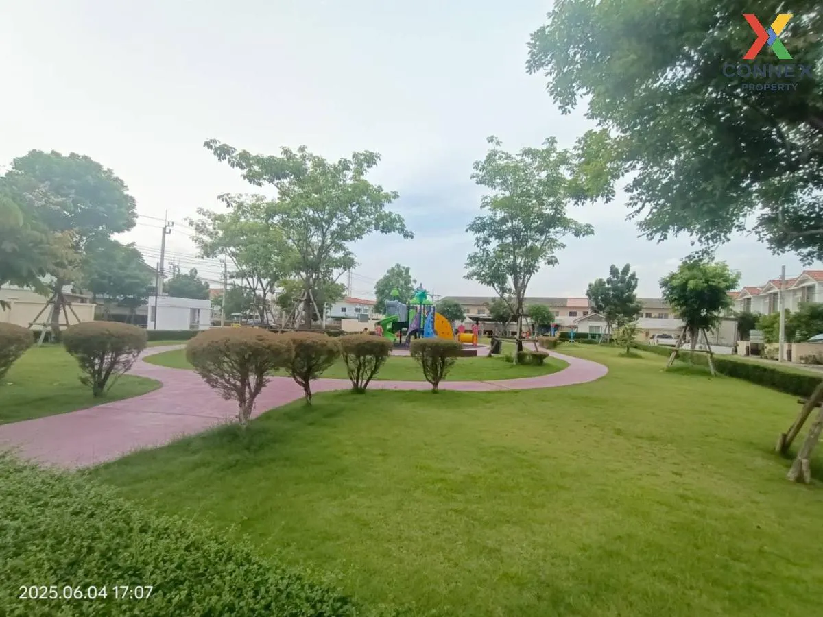 For Sale Townhouse/Townhome  , Poomjainivate 3 , corner unit , Na