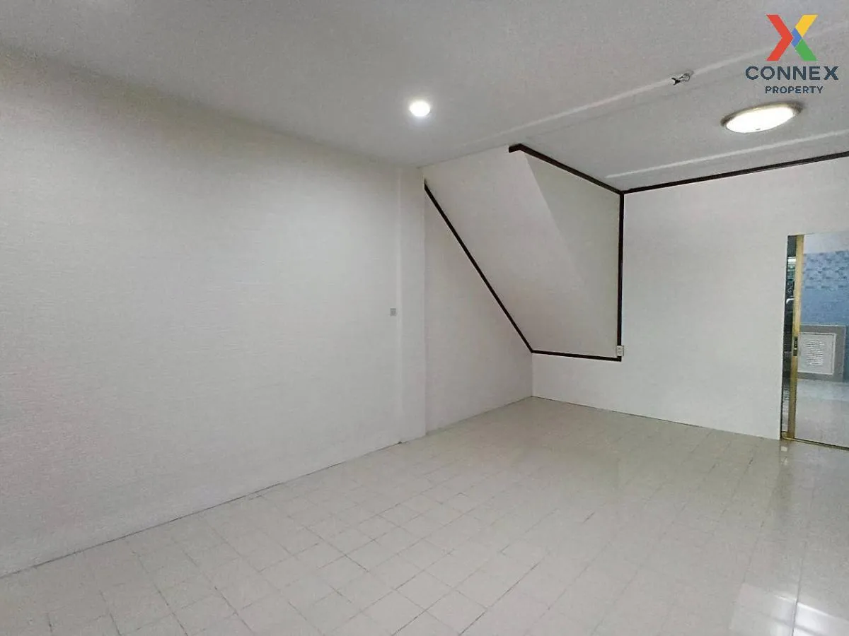 For Sale Townhouse/Townhome  , Sinthawee Ngam Charoen , Tha Kham  3