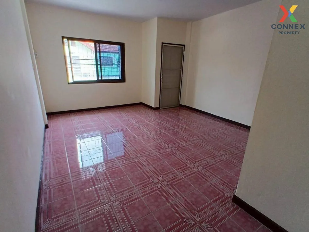 For Sale Townhouse/Townhome  , Sinthawee Ngam Charoen , Tha Kham 