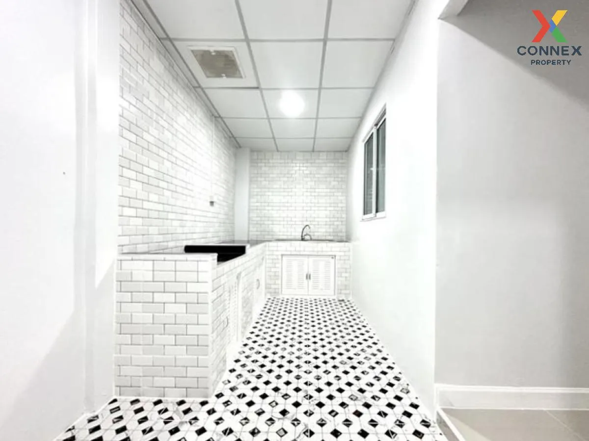 For Sale Townhouse/Townhome  , Green Garden Home Klong 11 , Bueng