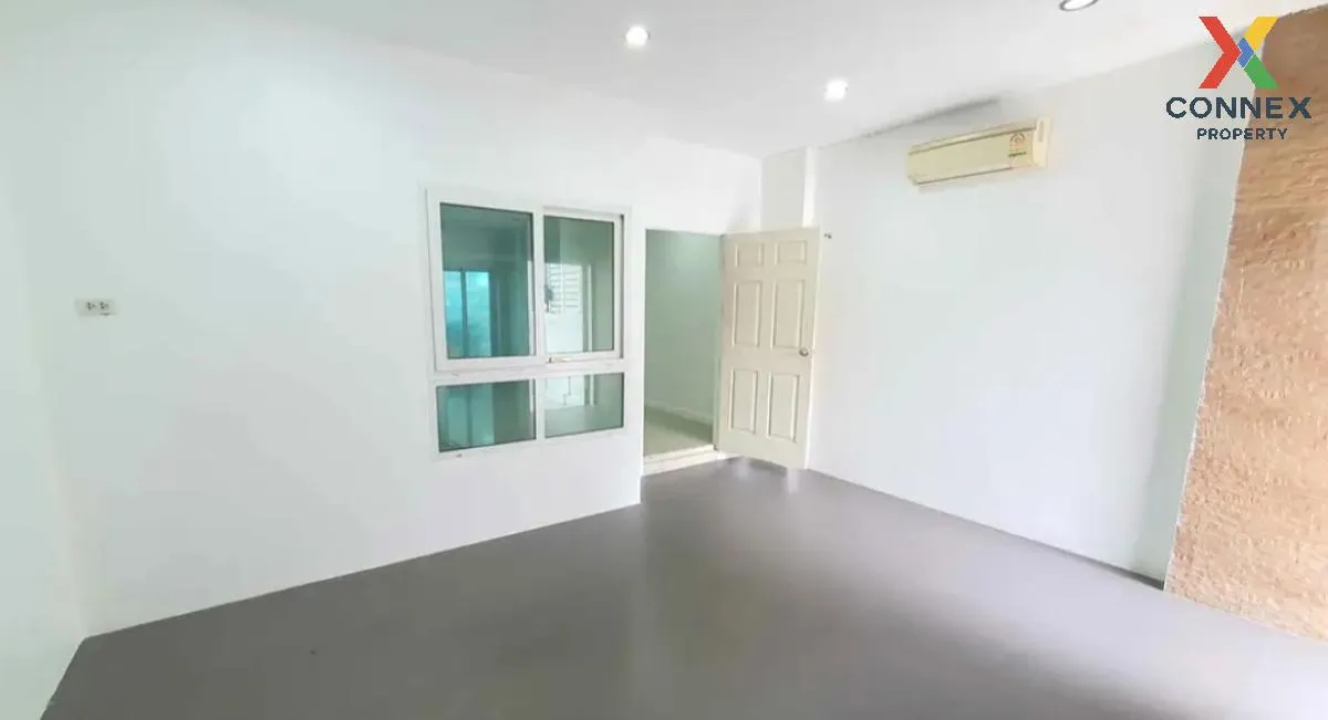For Rent Townhouse/Townhome  , Home In Town Paholyothin 73 , BTS- For Rent Townhouse/Townhome  , Home In Town Paholyothin 73 , BTS- 2