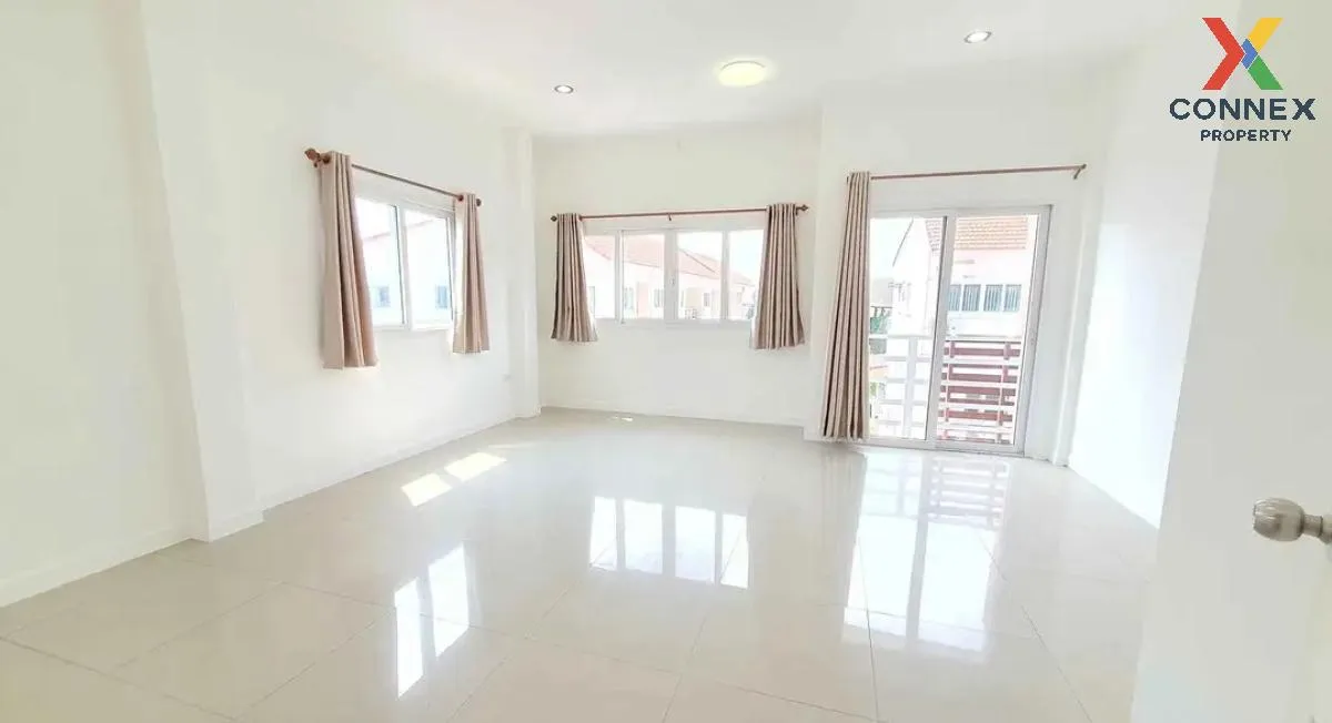 For Rent Townhouse/Townhome  , Home In Town Paholyothin 73 , BTS- For Rent Townhouse/Townhome  , Home In Town Paholyothin 73 , BTS-