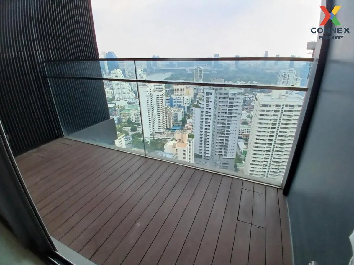 ขายคอนโด  คิว วัน สุขุมวิท เพนท์เฮ้าส์ วิวสวย ชั้นสูง ห้องมุม หน้