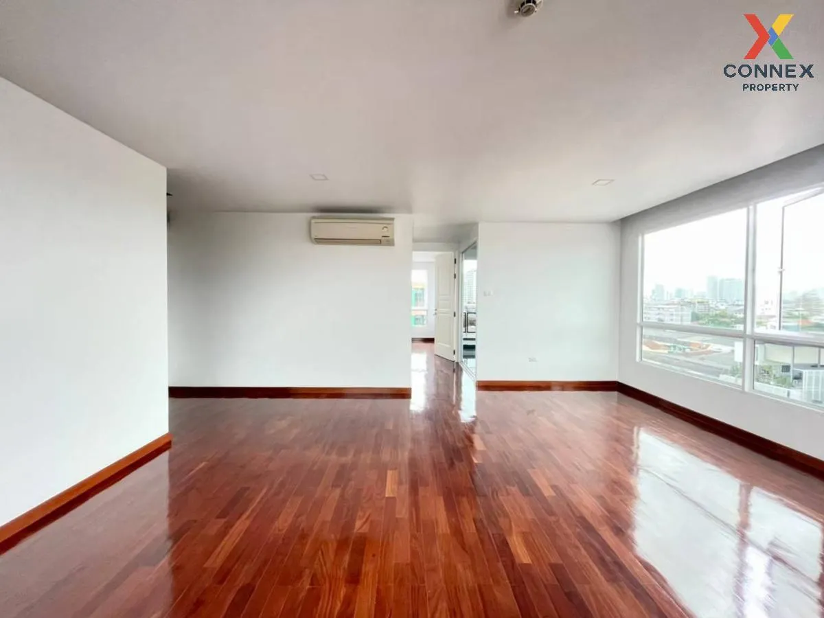 ขายคอนโด  ซี สไตล์ คอนโด ห้องมุม หน้ากว้าง MRT-สุทธิสาร สามเสนนอก