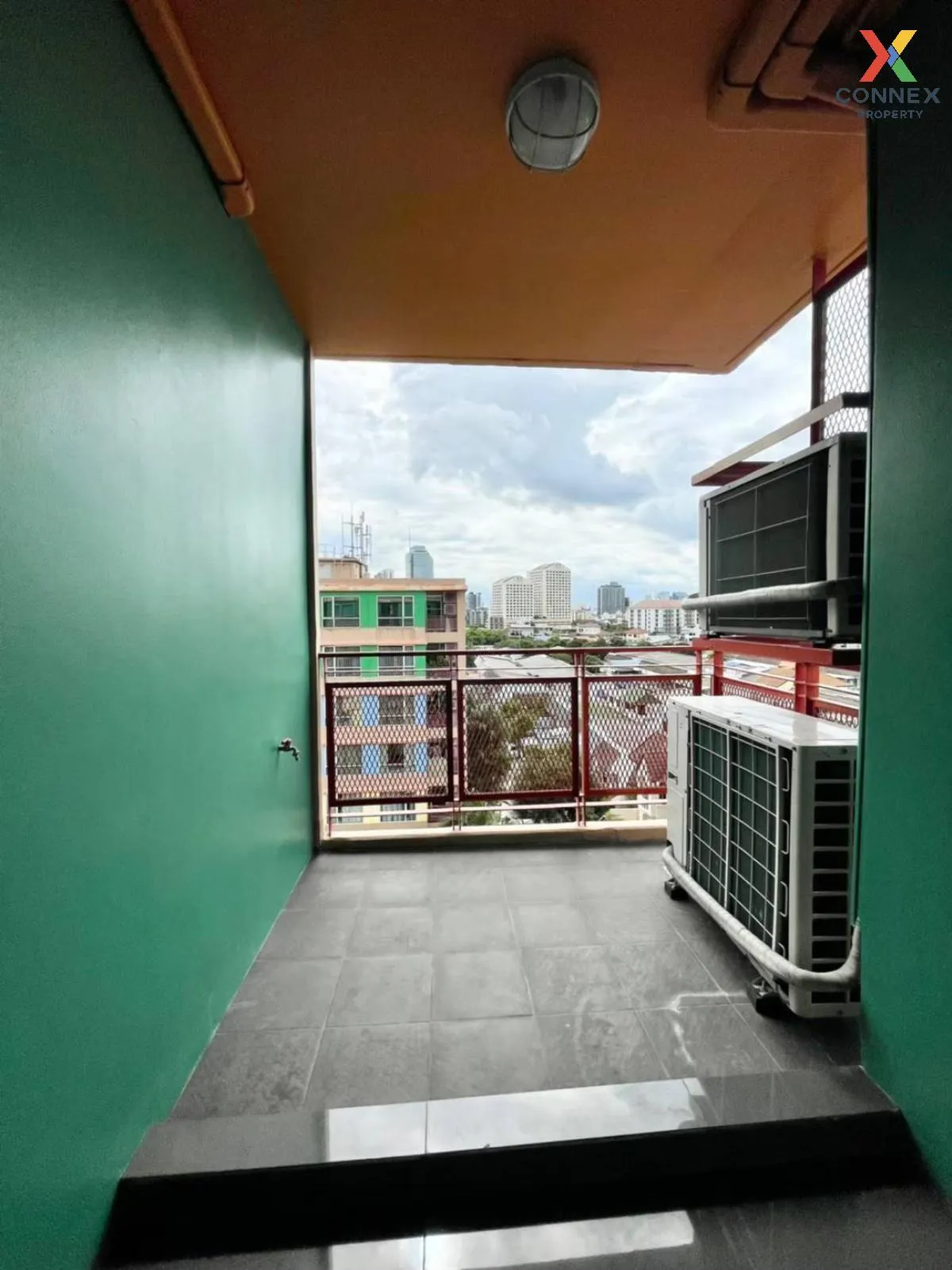 ขายคอนโด  ซี สไตล์ คอนโด ห้องมุม หน้ากว้าง MRT-สุทธิสาร สามเสนนอก