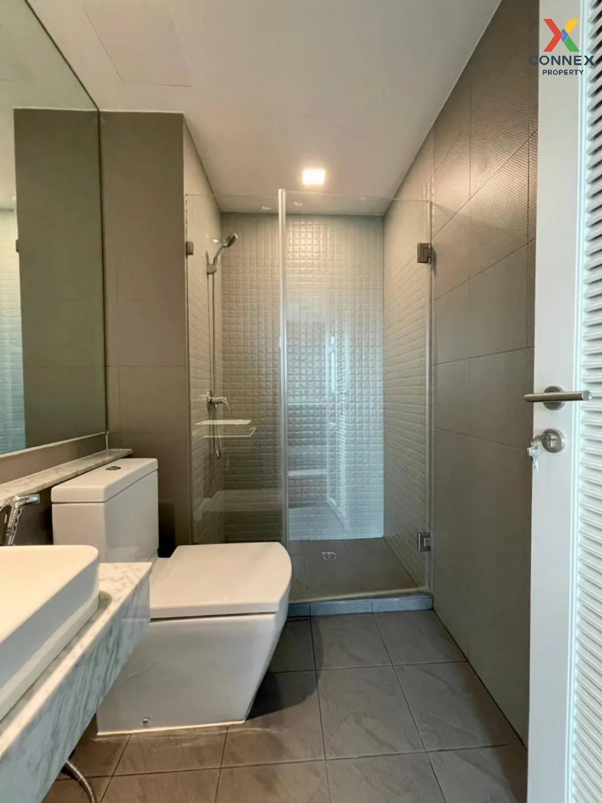 ขายคอนโด  ซี สไตล์ คอนโด ห้องมุม หน้ากว้าง MRT-สุทธิสาร สามเสนนอก