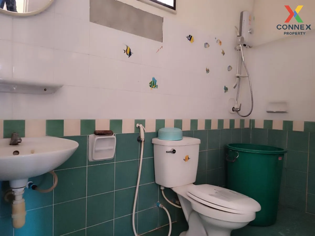 For Sale Townhouse/Townhome  , Pruksa 34 Panalee , corner unit ,  4