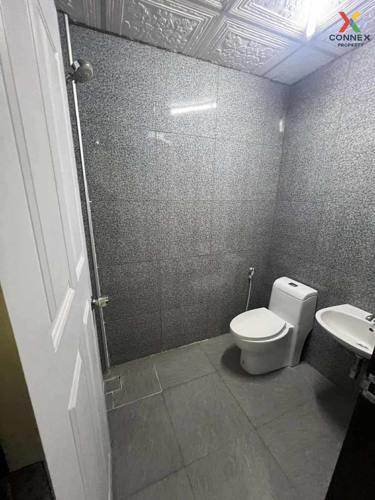 For Sale Townhouse/Townhome  , Tasanee Niwet 3 , Thung Khu , Thun