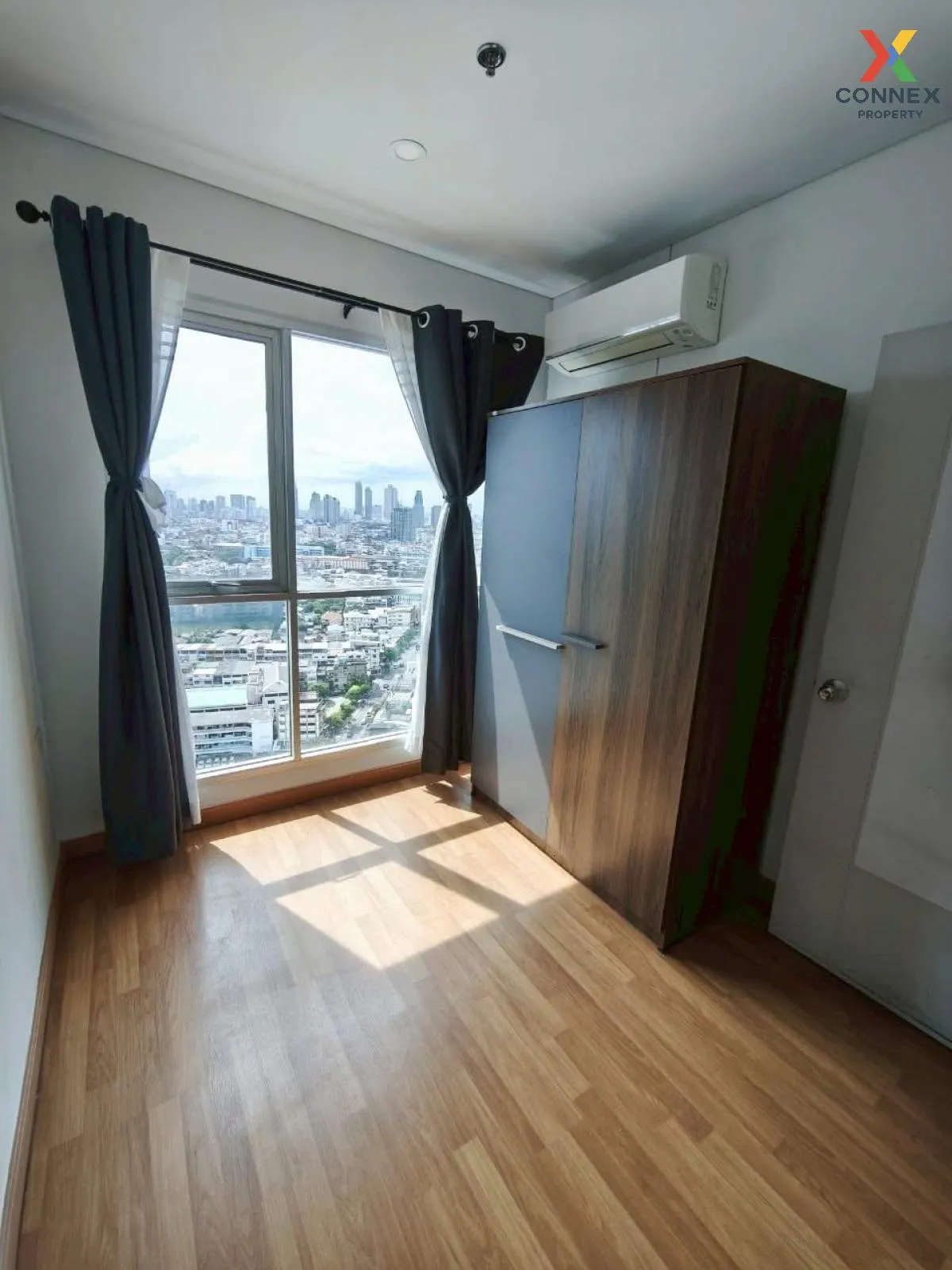 เช่าคอนโด  ลุมพินี เพลส รัชดา - สาธุ ชั้นสูง BTS-ช่องนนทรี ช่องนน