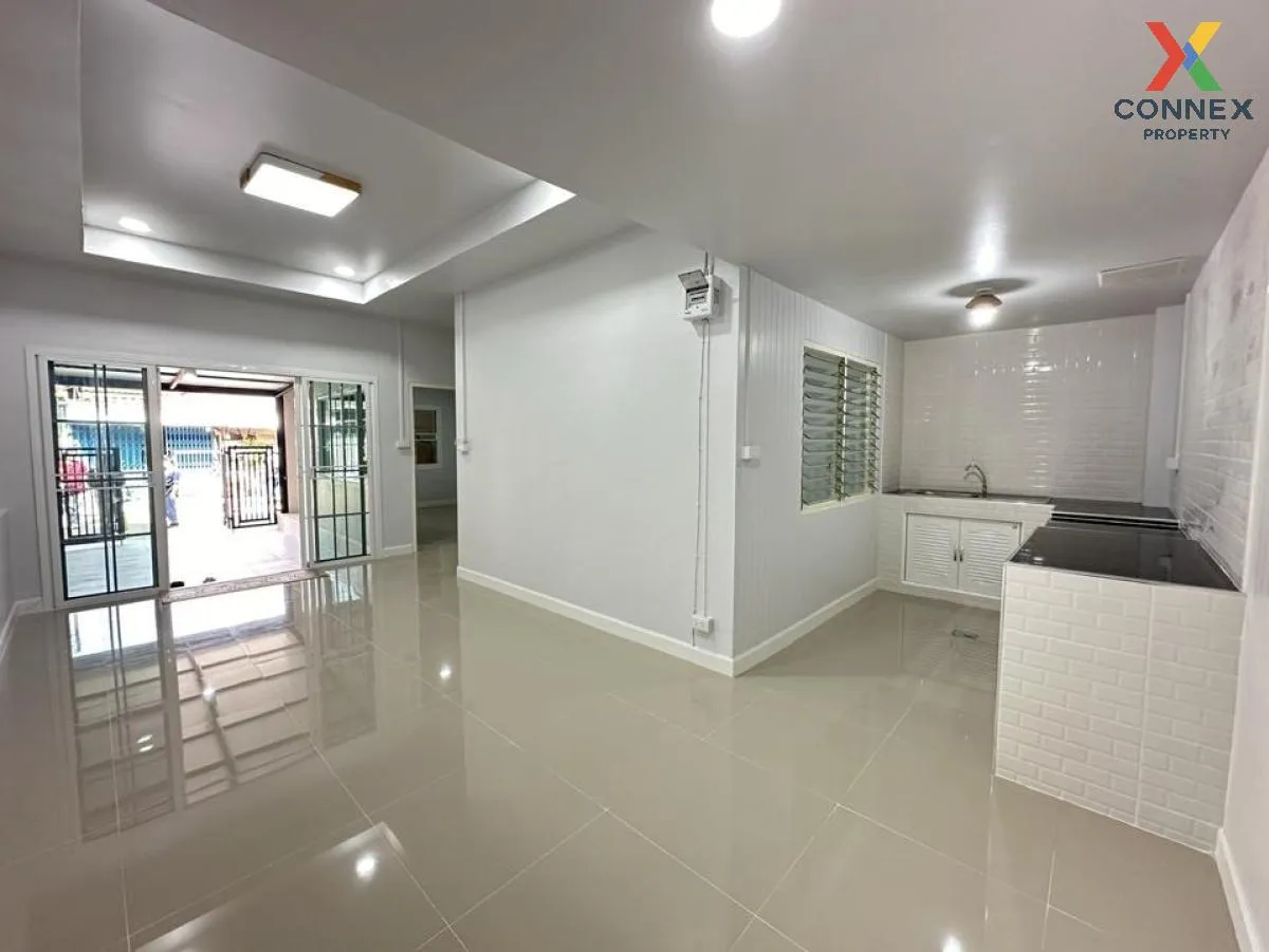 ขายทาวน์เฮ้าส์/ทาวน์โฮม  บ้านพรธิสาร 5 ลำผักกูด ธัญบุรี ปทุมธานี 