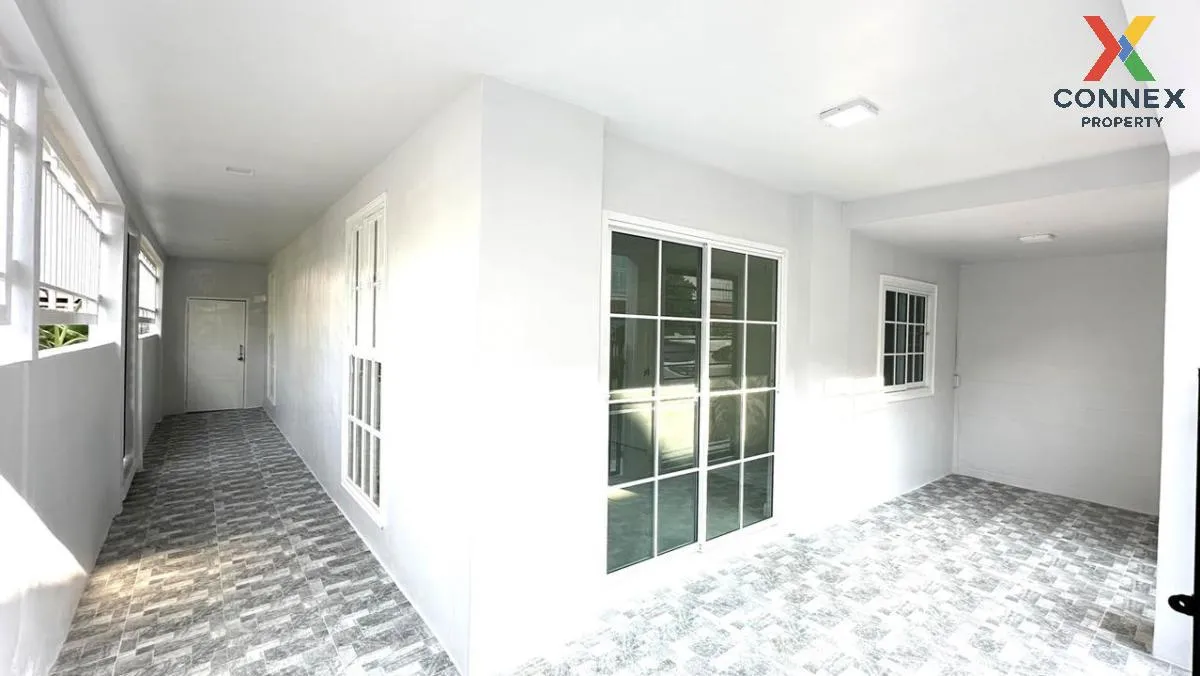 For Sale Townhouse/Townhome  , Saptepa-Pitpimook , Rangsit , Than 3