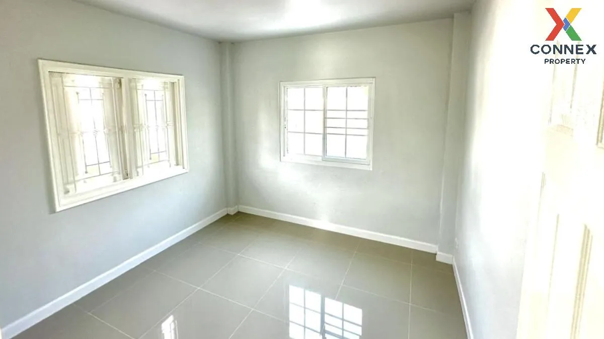 For Sale Townhouse/Townhome  , Saptepa-Pitpimook , Rangsit , Than
