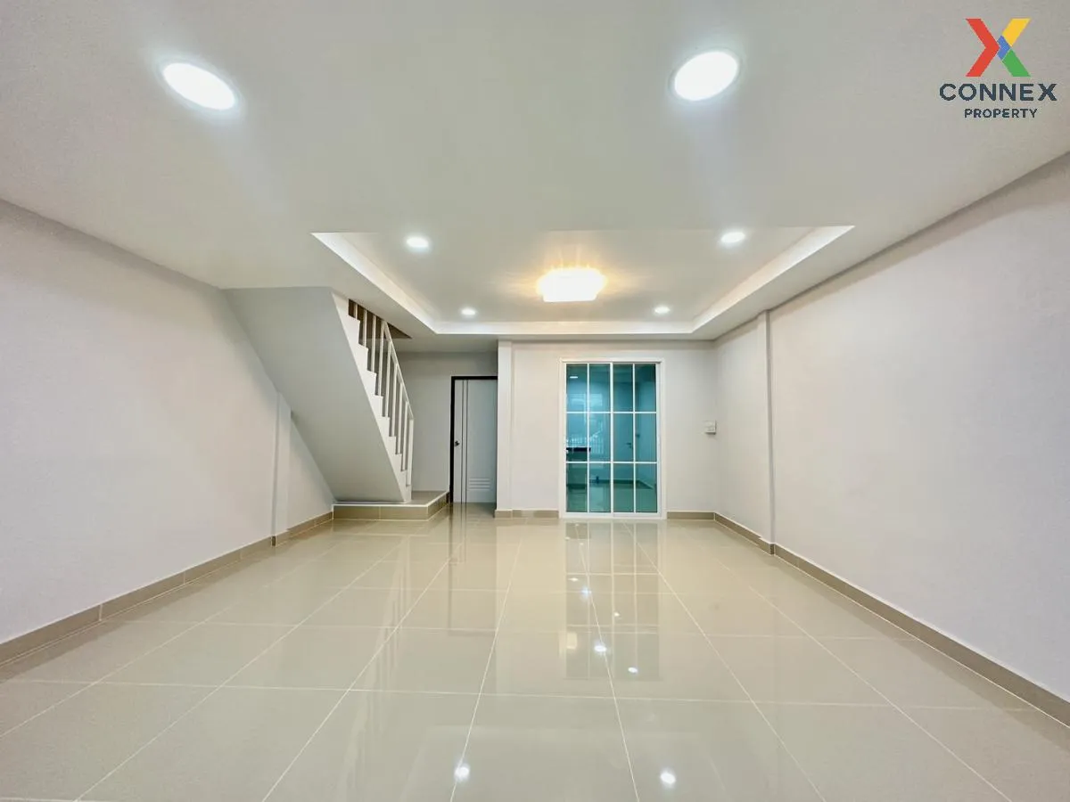 For Sale Townhouse/Townhome  , Ubon Chat 2 , newly renovated , Ba
