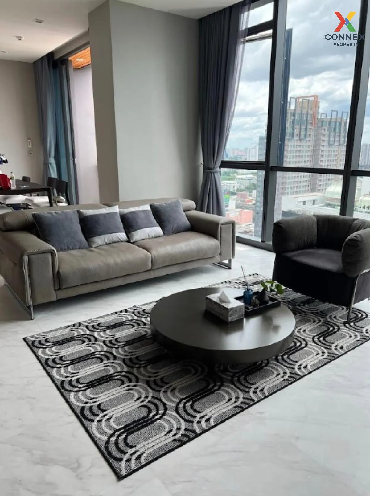 ขายคอนโด  เดอะ โมนูเมนต์ ทองหล่อ ชั้นสูง ห้องมุม BTS-ทองหล่อ คลอง 1