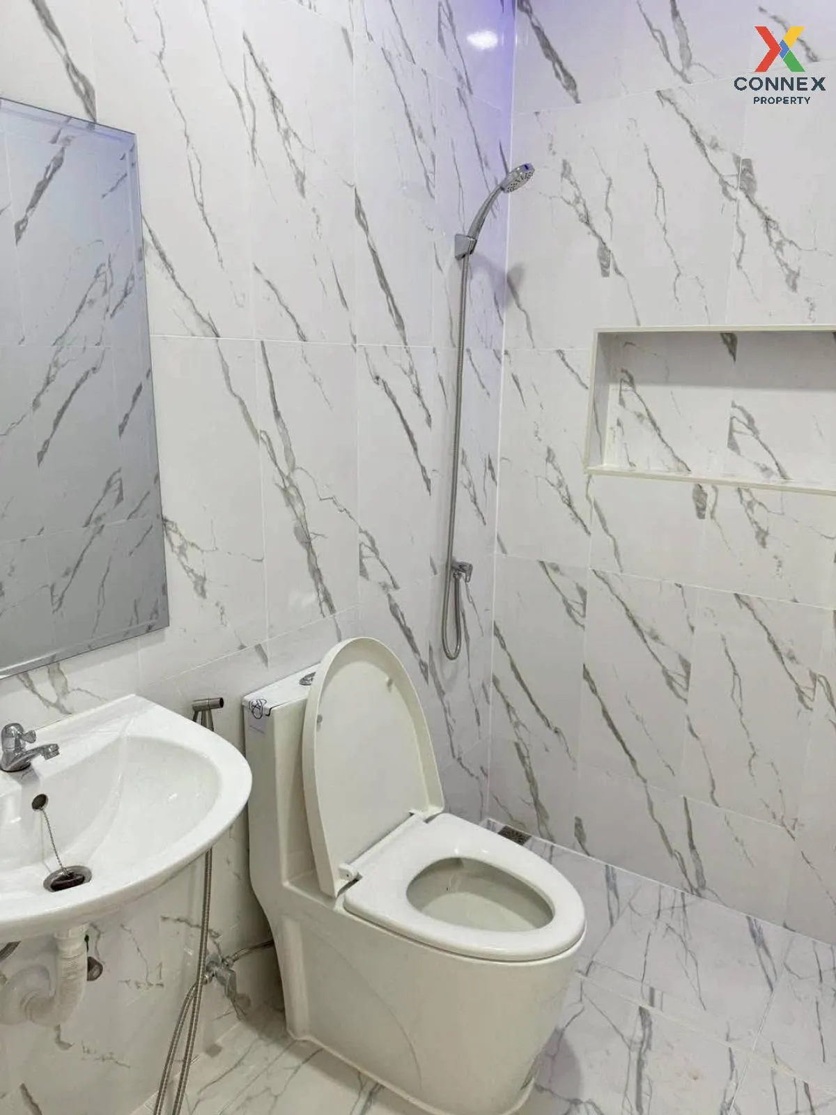 For Sale Townhouse/Townhome  , Prinluck Navamin , newly renovated For Sale Townhouse/Townhome  , Prinluck Navamin , newly renovated