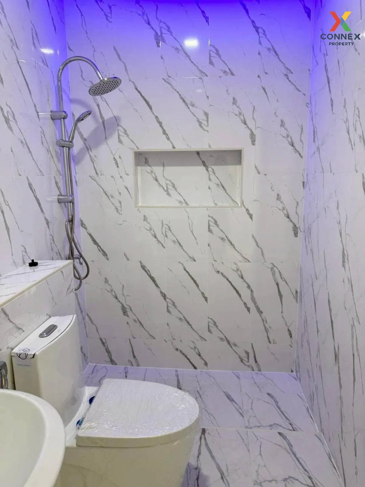 For Sale Townhouse/Townhome  , Prinluck Navamin , newly renovated For Sale Townhouse/Townhome  , Prinluck Navamin , newly renovated