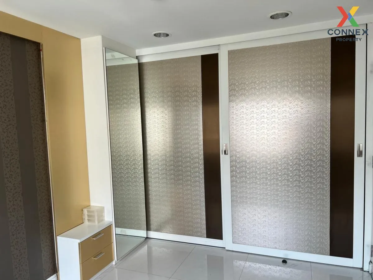 ขายคอนโด  เดอะ เพลน เนอรี่ สาทร BTS-กรุงธนบุรี คลองต้นไทร เขต คลอ 2