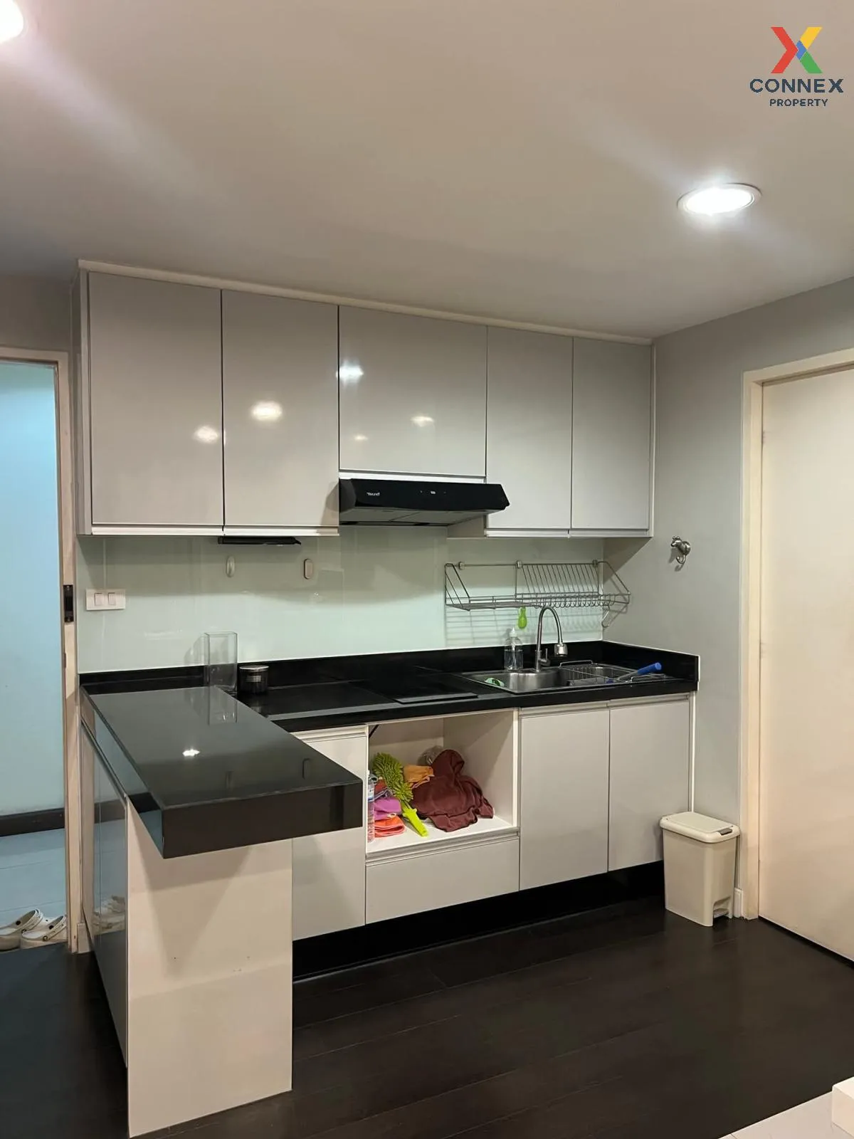 ขายคอนโด  เดอะ เพลน เนอรี่ สาทร BTS-กรุงธนบุรี คลองต้นไทร เขต คลอ