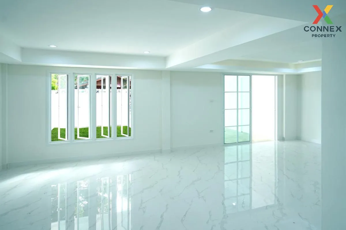 For Sale House , Baan Sudjit Nivate , corner unit , newly renovat 4