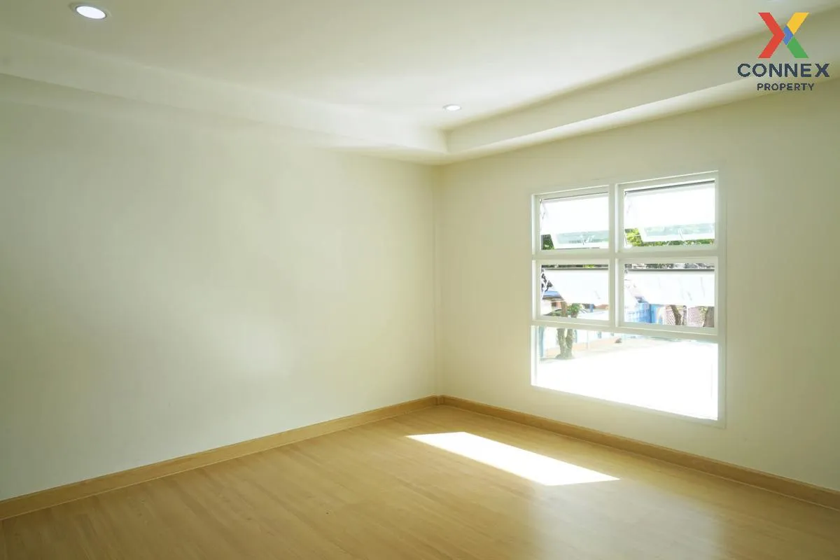 For Sale House , Baan Sudjit Nivate , corner unit , newly renovat