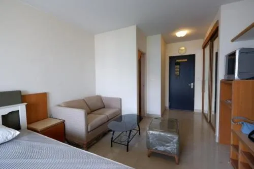 เช่าคอนโด  ไอ-เฮ้าส์ ลากูน่า การ์เด้น MRT-เพชรบุรี บางกะปิ เขต ห้วยขวาง กรุงเทพ CX-123789