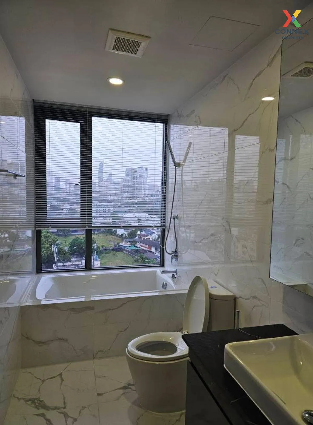 เช่าคอนโด  คลาวด์ ทองหล่อ-เพชรบุรี MRT-เพชรบุรี บางกะปิ เขต ห้วยข