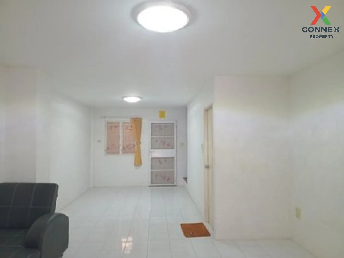 For Sale Townhouse/Townhome  , Baan Wananya Phanthong - Chonburi  3