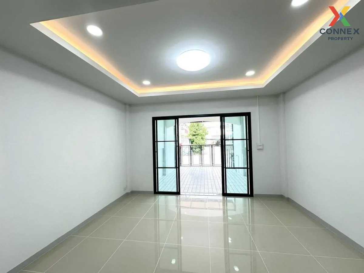 For Sale Townhouse/Townhome  , Baan Nunticha 4 , newly renovated 