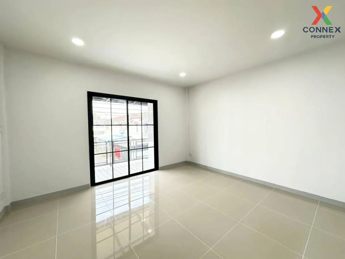 For Sale Townhouse/Townhome  , Baan Nunticha 4 , newly renovated 