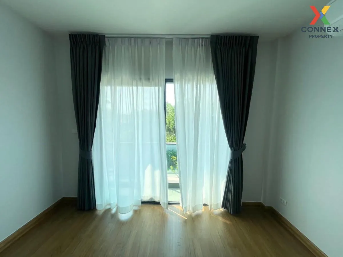 For Rent House , Centro Bangna - Kingkaew , wide frontage , Racha