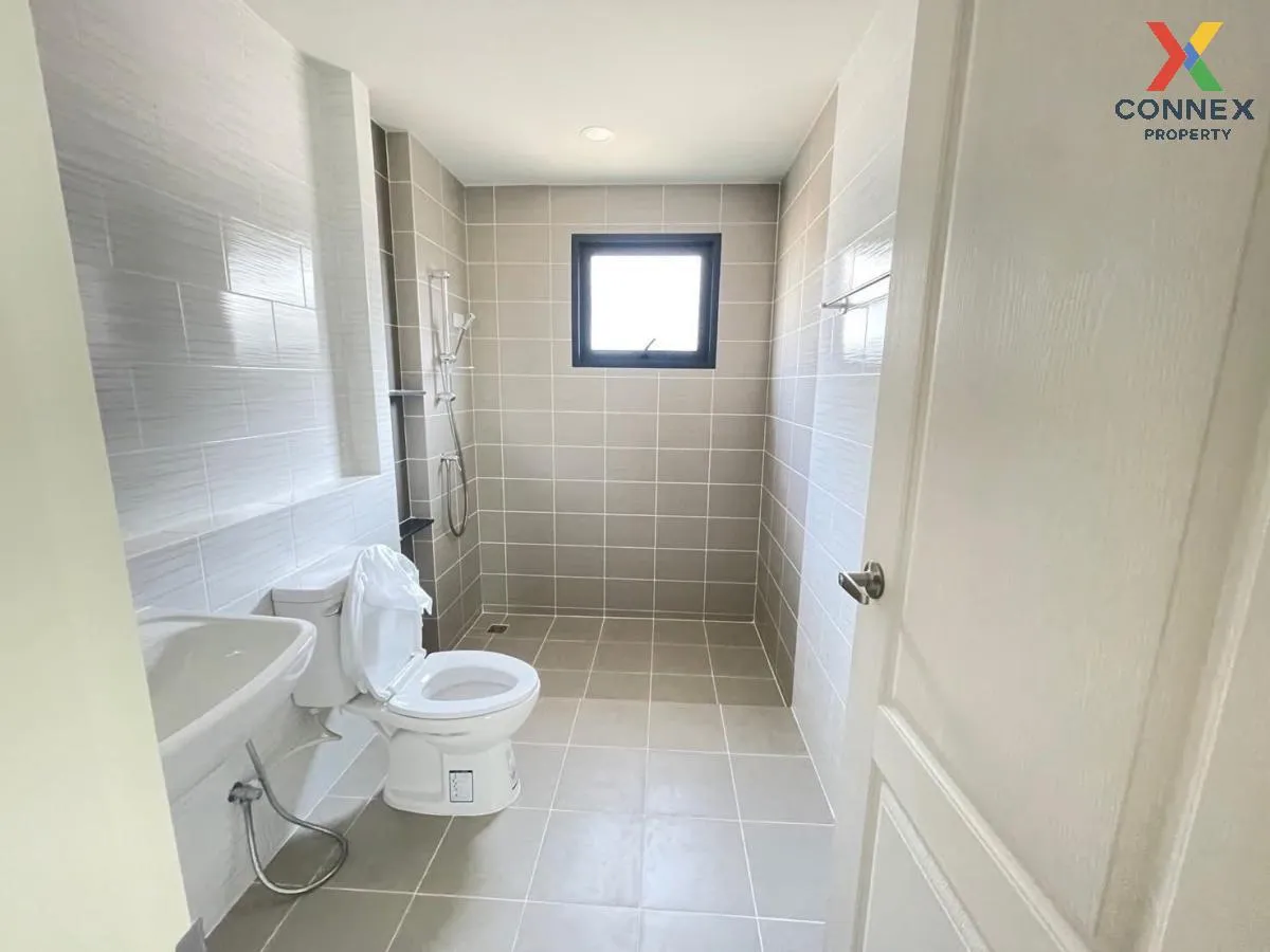 For Rent House , Centro Bangna - Kingkaew , wide frontage , Racha