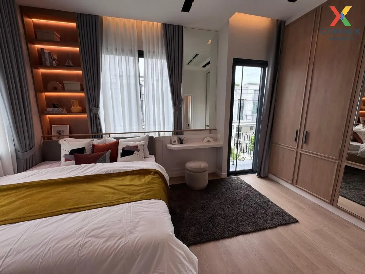 For Rent Townhouse/Townhome  , Goldina Sukhumvit - Bearing , BTS-