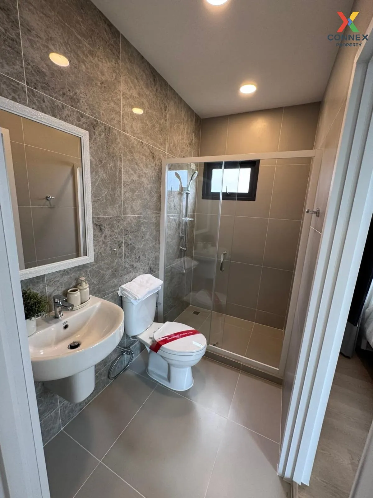 For Rent Townhouse/Townhome  , Goldina Sukhumvit - Bearing , BTS-