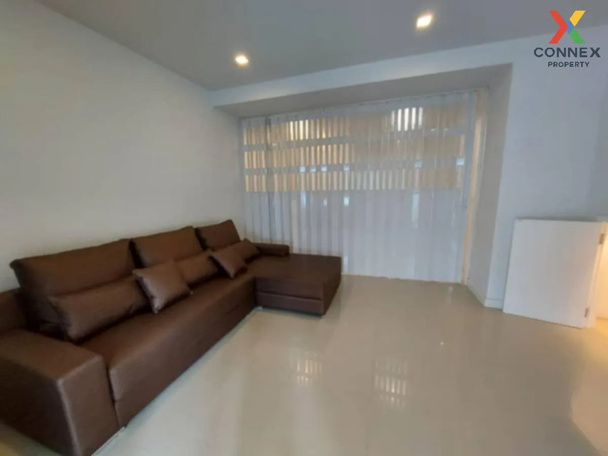 For Rent Townhouse/Townhome  , PLEX BANGNA , wide frontage , Bang 4