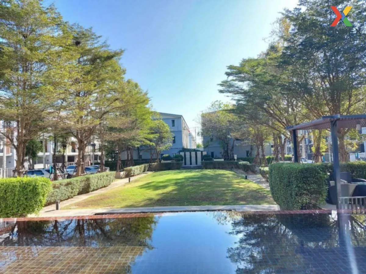 For Rent Townhouse/Townhome  , PLEX BANGNA , wide frontage , Bang